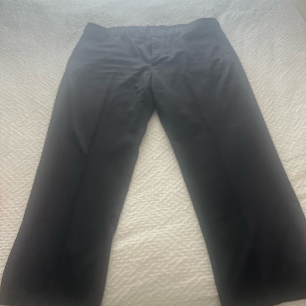 Black men’s Haggar pants